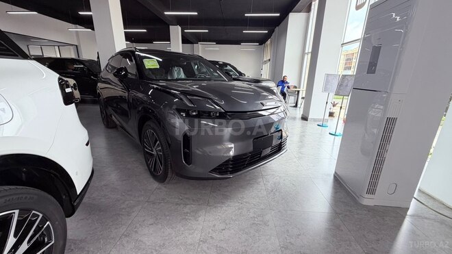 Lynk & Co 08-5