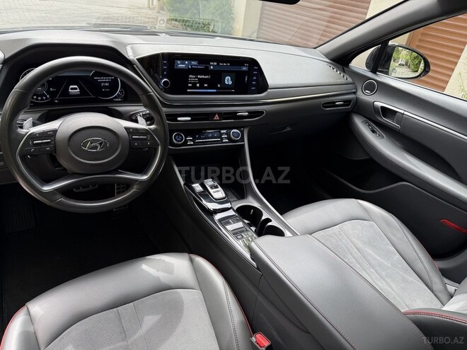 Hyundai Sonata-12