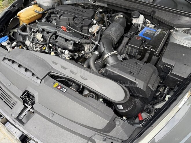 Hyundai Sonata-16