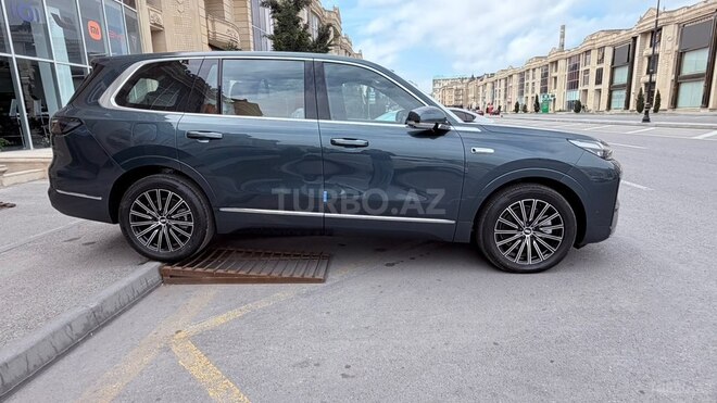 Geely Galaxy M9-3