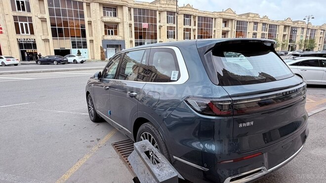 Geely Galaxy M9-5