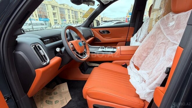 Geely Galaxy M9-6