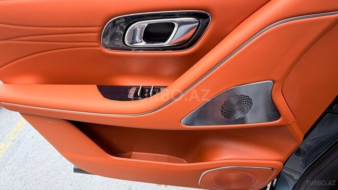 Geely Galaxy M9-8