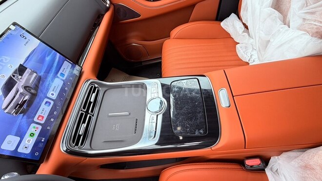 Geely Galaxy M9-10