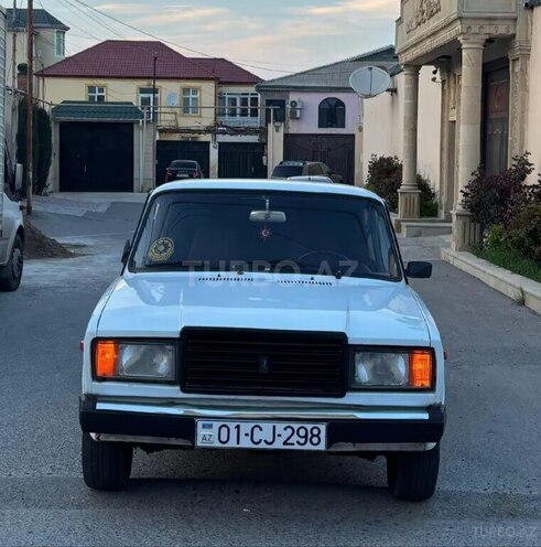 LADA (VAZ) 2107-1