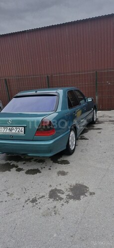 Mercedes C 200-2
