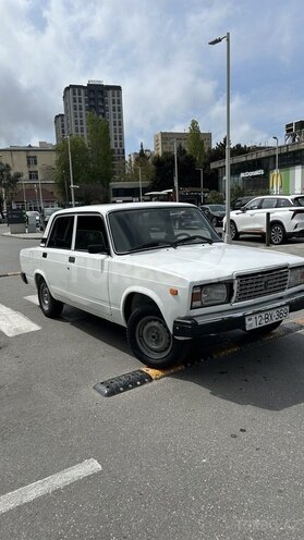 LADA (VAZ) 2107-2