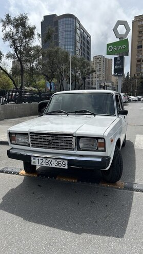 LADA (VAZ) 2107-1