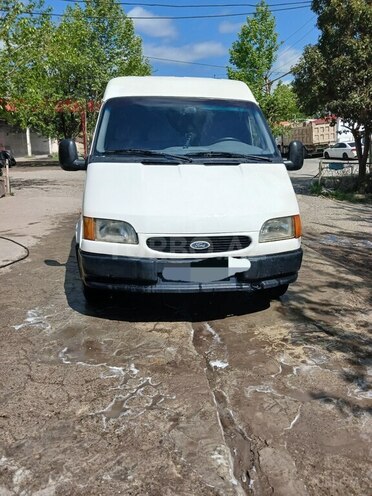 Ford Transit-1