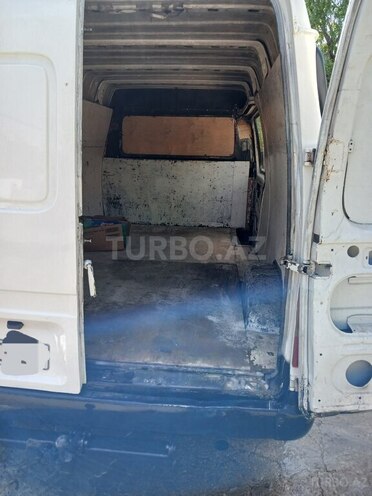 Ford Transit-8