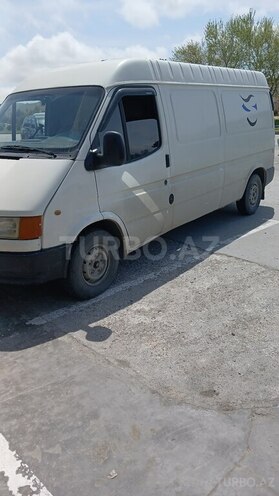 Ford Transit-11