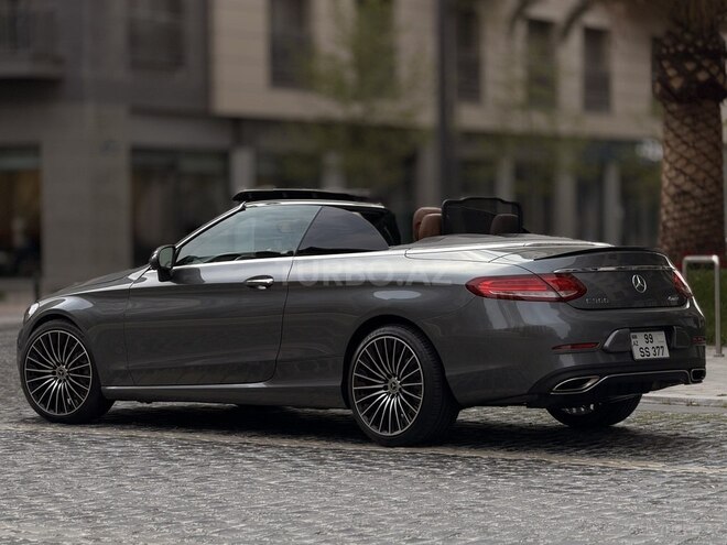 Mercedes C 300 4MATIC-4