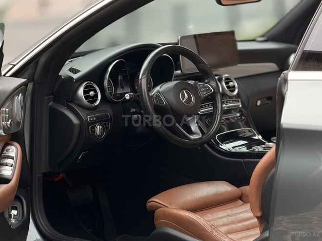 Mercedes C 300 4MATIC-6