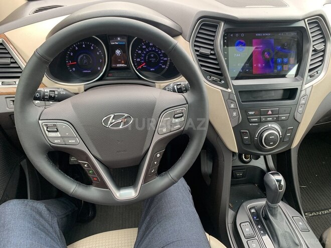 Hyundai Santa Fe-12