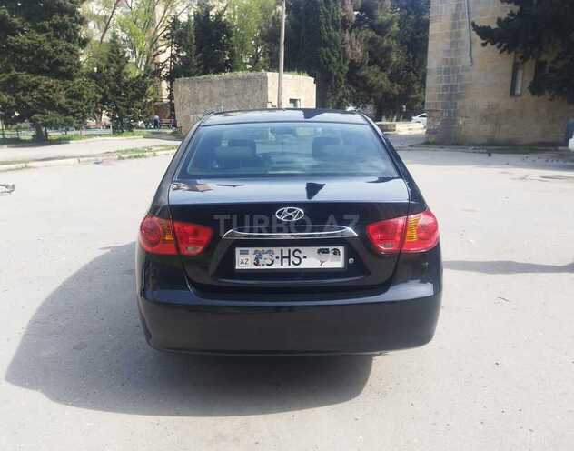 Hyundai Elantra-2