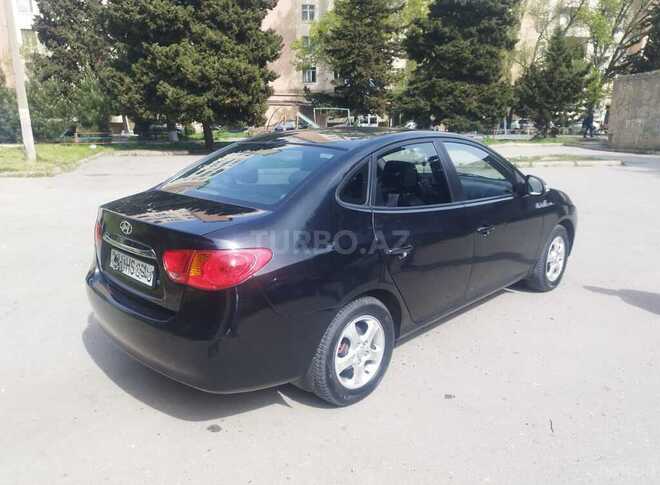 Hyundai Elantra-4