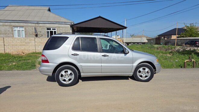 Mercedes ML 320 2002, 165,000 km - 3.2 l - Siyəzən