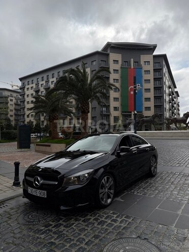 Mercedes CLA 250-8