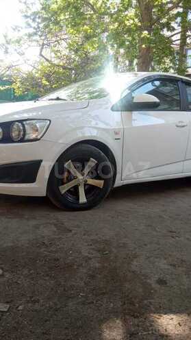Chevrolet Aveo-4