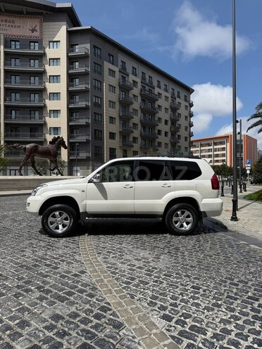 Toyota Land Cruiser Prado-9