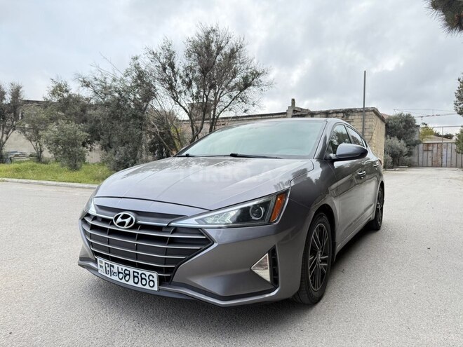 Hyundai Elantra-2