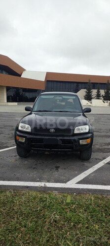 Toyota RAV4-1