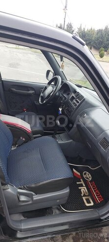 Toyota RAV4-8