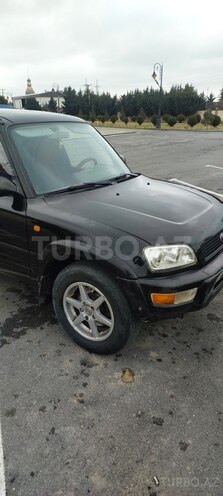Toyota RAV4-5
