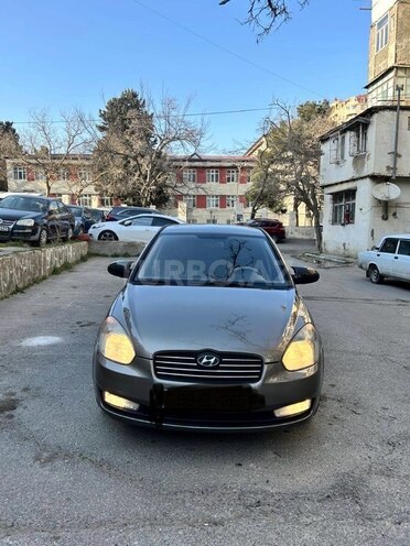Hyundai Accent-1