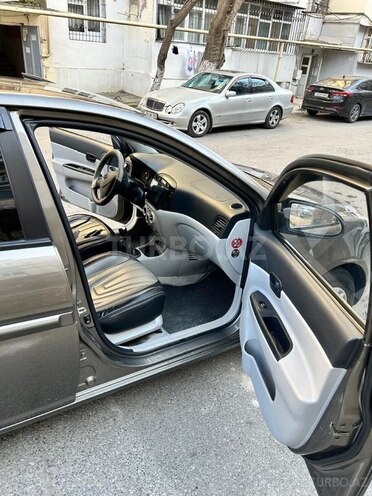 Hyundai Accent-7