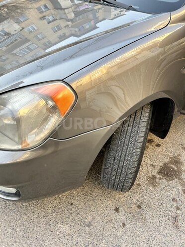 Hyundai Accent-9