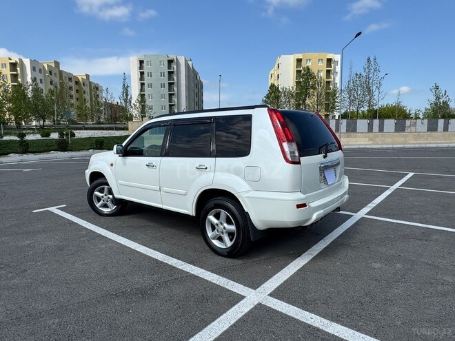 Nissan X-Trail 2003, 266,000 km - 2.0 l - Yevlax