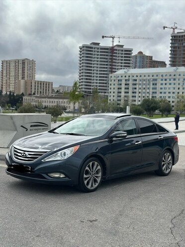 Hyundai Sonata-2