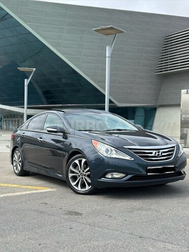 Hyundai Sonata-1