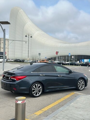 Hyundai Sonata-5