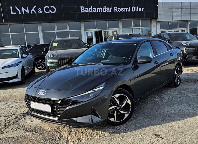 Hyundai Elantra-1