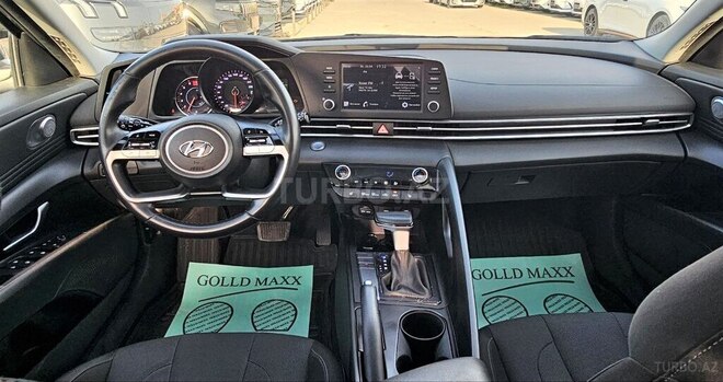 Hyundai Elantra-7