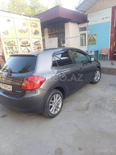 Toyota Auris-5