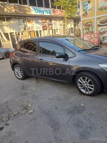 Toyota Auris-4