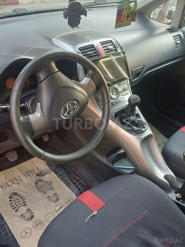 Toyota Auris-9