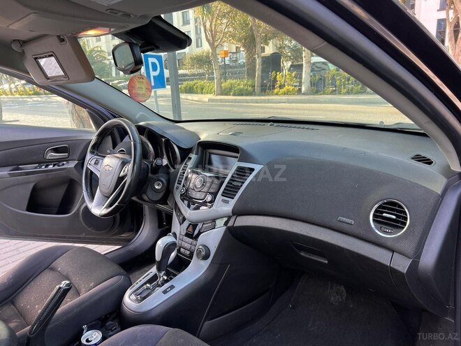 Chevrolet Cruze-9