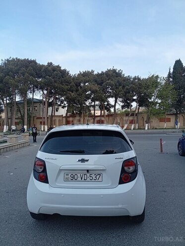 Chevrolet Aveo-5
