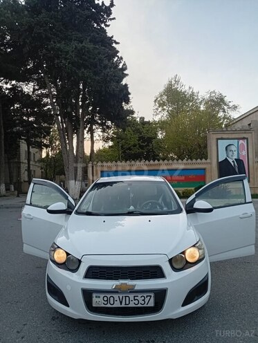 Chevrolet Aveo-12
