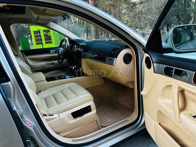 Volkswagen Touareg-10