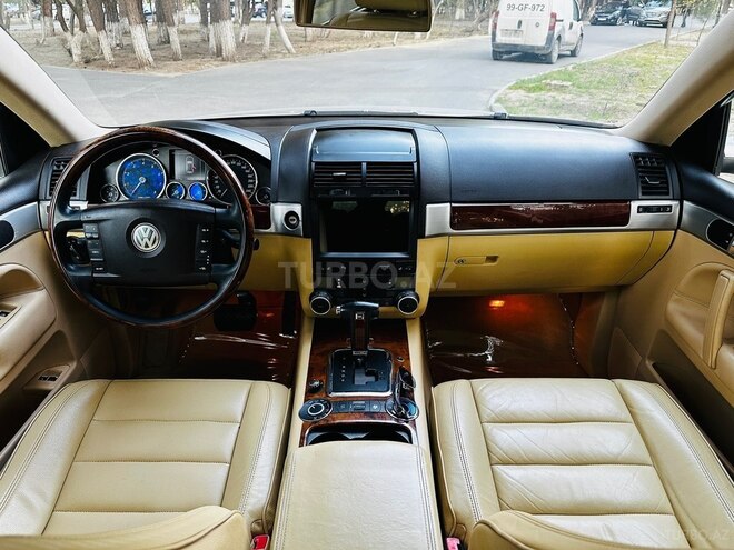 Volkswagen Touareg-8