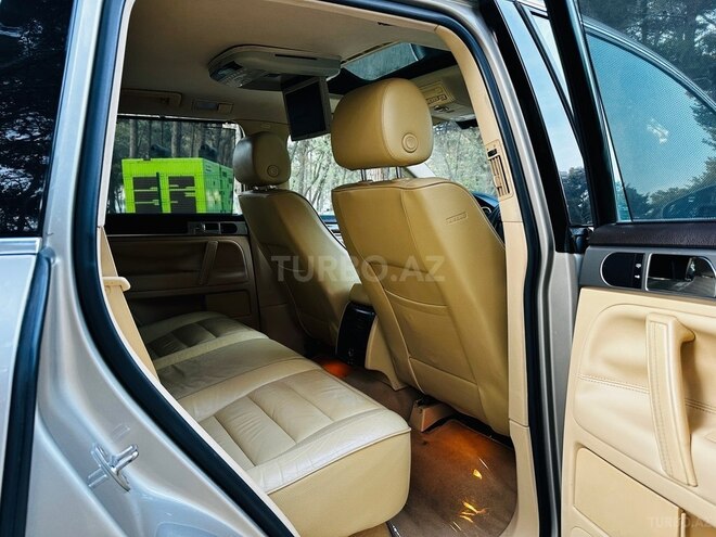 Volkswagen Touareg-12