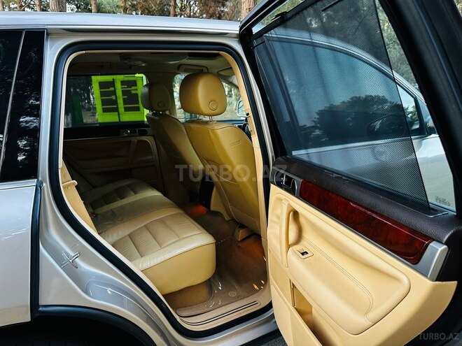 Volkswagen Touareg-11