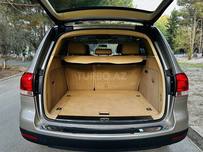 Volkswagen Touareg-13
