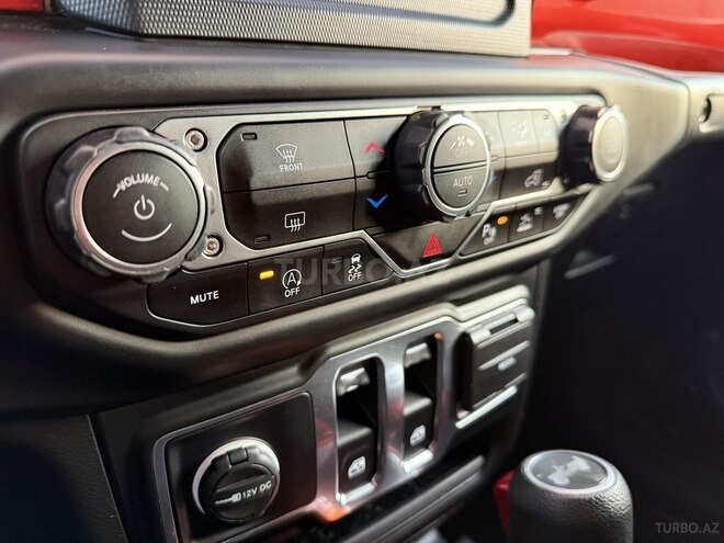 Jeep Wrangler-13