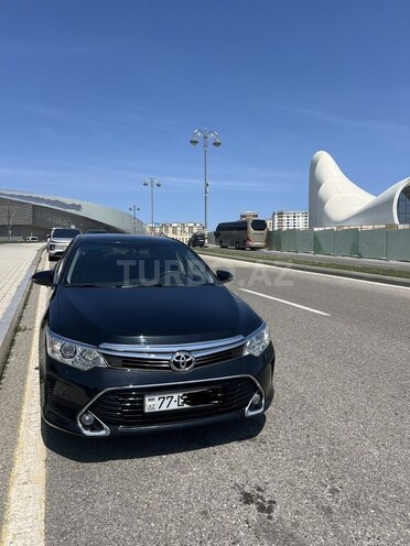 Toyota Camry-1